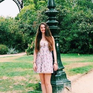 Babydoll pastel floral dress, v-neck and lace hem